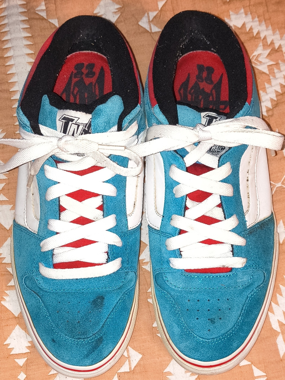 Vans TNT-II Mid Leather Skateboard Sneakers in Turquoise, Red, White, Sz 12
